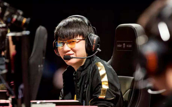 中国AG.AL战队夺得穿越火线EWC首冠